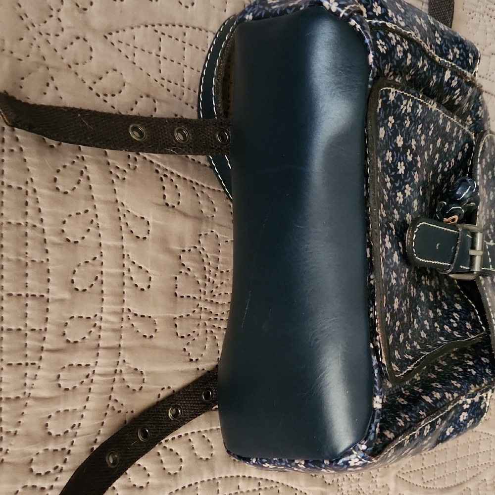 Patricia Nash Navy and Pale Pink Floral Backpack - Picture 8 of 12